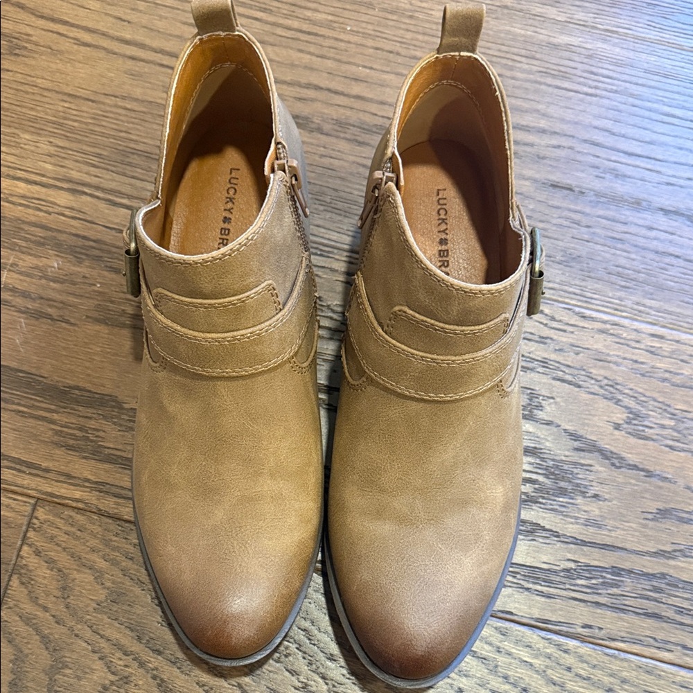 Lucky Brand Women’s Tan Leather Zipper Ankle Booties size 8
